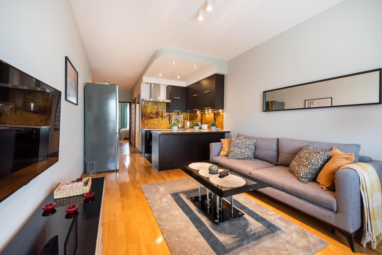 Wola Prime 2-Bedroom Apartment Varsavia Esterno foto