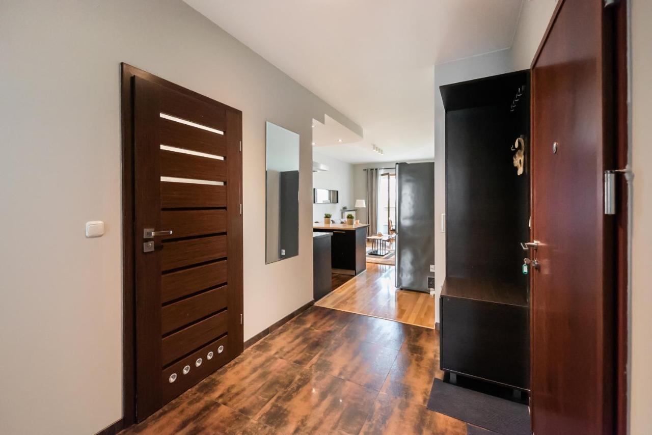 Wola Prime 2-Bedroom Apartment Varsavia Esterno foto